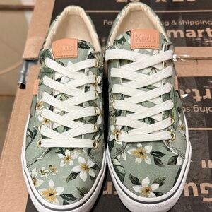 Keds Women's Green Floral Canvas Sneakers